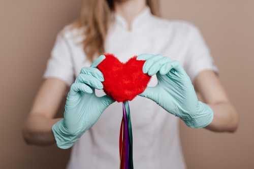 Чому жіноче серце працює швидше за чоловіче: важливі фактори