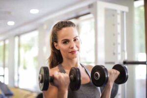 Які тренажери найкраще підходять для тренування грудних м’язів
