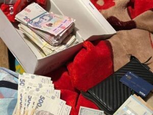 У звільнених з полону українців вимагали гроші, правоохоронці оголосили схему та кількість жертв
