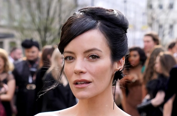 Лілі Аллен гастролюватиме по Великій Британії з новим альбомом West End Girl