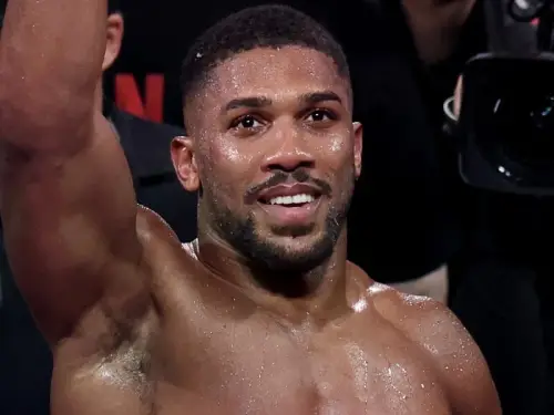 Джошуа, британський боксер-важковаговик, в епіцентрі фатальної автокатастрофи в&hellip;