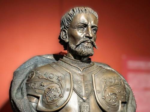 Києву повернуто історичну назву центральній вулиці, перейменованій за часів Януковича.