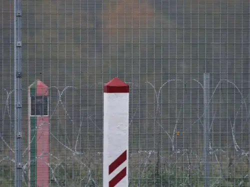 Безпекові вкладення. Латвія повідомила про закінчення зведення огорожі&hellip;