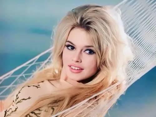 Бріджит Бардо: 17 романів, зречення сина та суїцидальна спроба через&hellip;