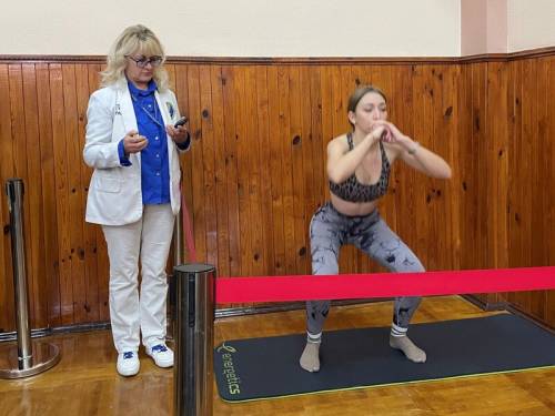 Українка невтомно присідала більше години та здобула рекорд. Якої кількості&hellip;