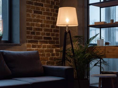 “Укренерго” просить українців заощаджувати електрику та надала перелік рекомендацій.