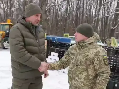 Мер відвідав передову на свята.