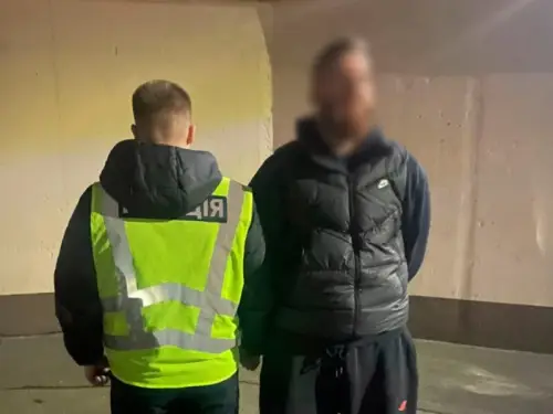 Київ: Літня жінка втратила понад 1,4 млн грн, передавши їх аферисту, якого…