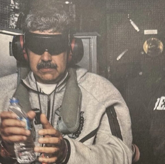 Трамп поширив знімок Мадуро на авіаносці USS Iwo Jima, після арешту.