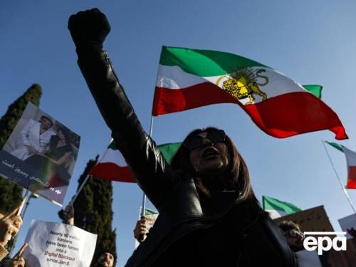 Медики в розпачі та горюють. В Ірані понад&hellip;