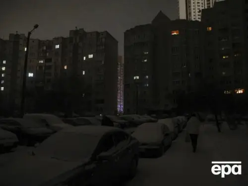 У Києві на лівобережжі збої в електро- та водопостачанні внаслідок обстрілів. У Дніпровському районі зафіксовано загоряння.