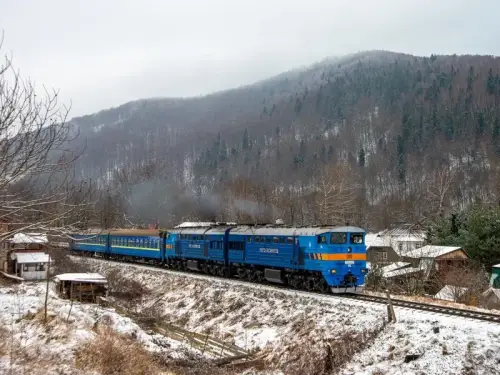 Через негоду в Україні багато поїздів затримуються – “Укрзалізниця”