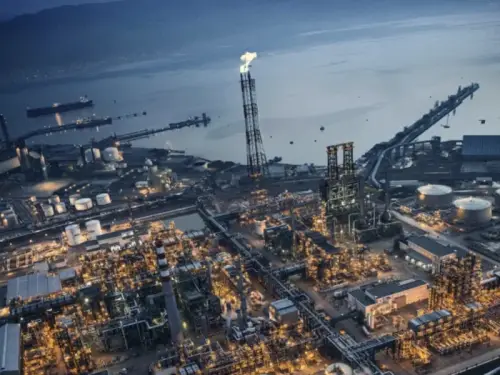 Вибух спричинив велику пожежу на ключовому турецькому нафтопереробному&hellip;