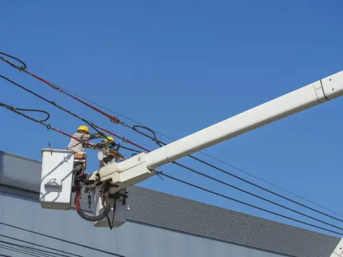 ДТЕК за сім днів відновив електропостачання для 1,2 мільйона родин після атак.