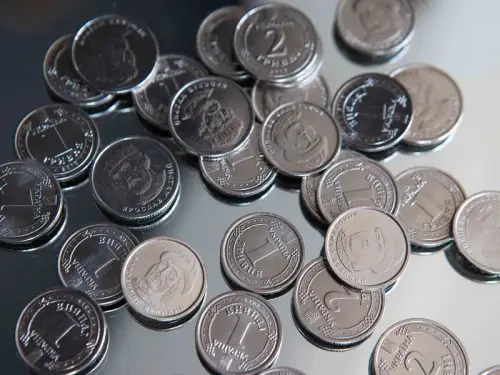 Український центробанк очікує “поступове зменшення темпів зростання цін”.