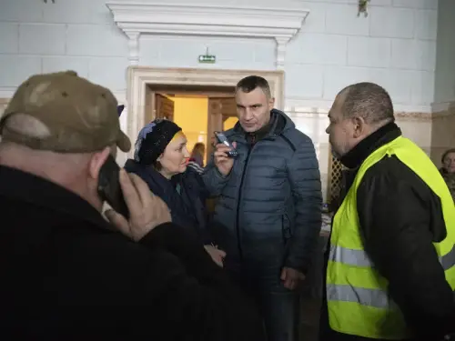 Мер Києва поділився відео про найскладніші моменти для столиці у річницю великої війни.