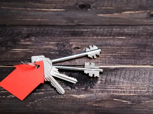 Нелегальний обіг нерухомості. У Верховній Раді мають намір врегулювати роботу агентів з нерухомості.