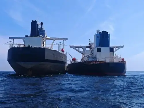 Малайзія: арешт двох нафтових суден, одне сприяє обходу санкцій РФ.