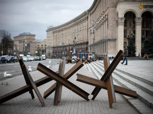 “Їжаки” й бетон: внесок Влади Молчанової в захист Києва, як згадує військовий.