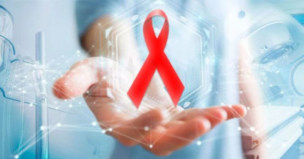 Рак — не кінець: лікарі акцентують у Всесвітній день проти раку на важливості знань про хворобу для всіх