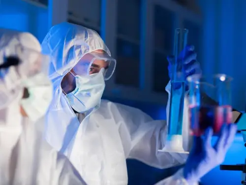 Давні бактерії, знайдені в мерзлоті, – потенційний засіб проти стійких мікробів, проте небезпека існує.