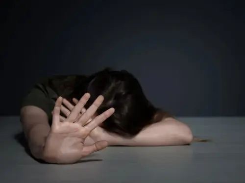 Катувала, не годувала, морила без сну: На Полтавщині доглядачка знущалася&hellip;