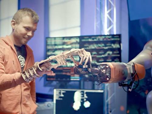 2026-й рік – ера роботів, прогнозує український творець Антоненко. На…