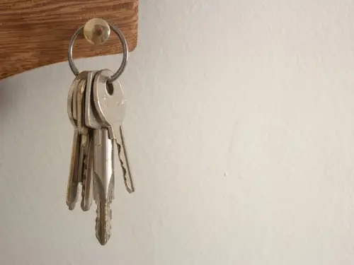 “Труха Україна” презентувала житло бабусі з онуком із Бахмутського краю. Спонсорство