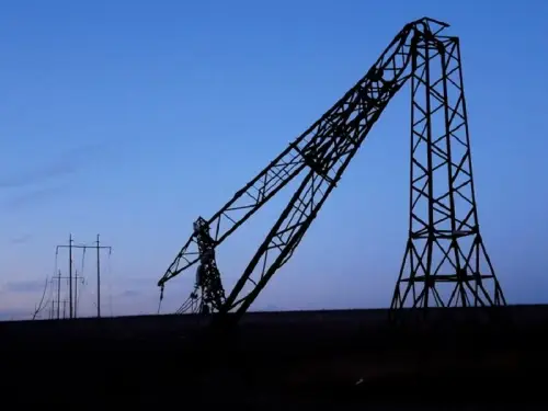 Перегляд правил “зеленої” енергетики загрожує інвестиціям у виробництво – Дослідження Центру Разумкова