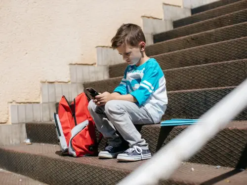 Науковці закликали уряди країн зупинити перевірки віку в соцмережах