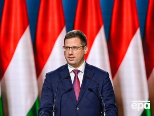 Трьом українцям, включно з Омельченком і Карасем, заборонено в’їзд до Угорщини.