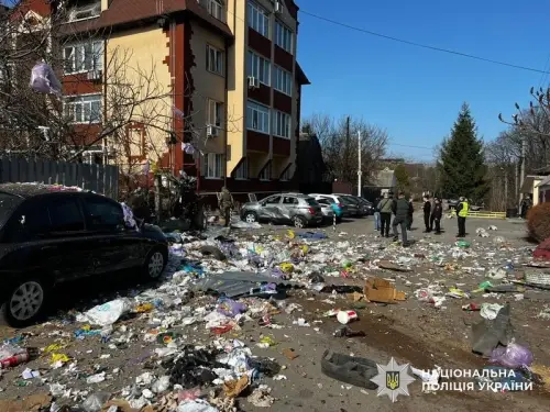 Дивовижно: мешканець зруйнував свою оселю. Розповіді бучанців про трагедію.