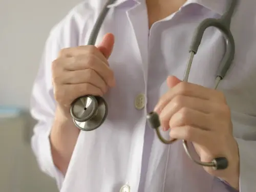 На європейському континенті підтверджено перший людський випадок пташиного грипу. Яка країна?