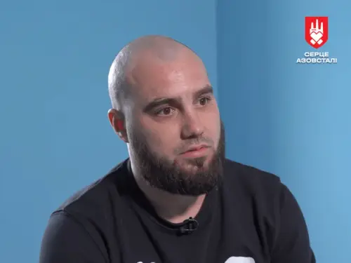 Полонений воїн нарешті обійняв сина, народженого у розпал боїв: розповідь захисника Маріуполя,…