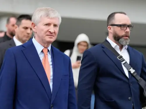 Мільярдер подякував Містеру: “Я прищепив тобі любов до співу, а ти мені – до вина”. Ахметов попрощався з легендою, Луческу. Архівні кадри, фотографії.