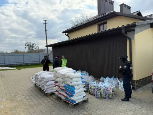 Наркотиків на 700 мільйонів: Ліквідовано велику нарколабораторію на Тернопільщині. Зйомка.