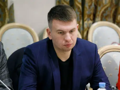 Не каюся. Російський репортер, що вимагав суду над Путіним, звільнений з психіатричної лікарні.