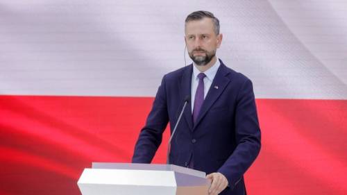 Міністр оборони Польщі: Від війни нас відокремлюють лише кілька метрів – ця ніч знову нагадує нам усім, що ситуація надзвичайно критична.