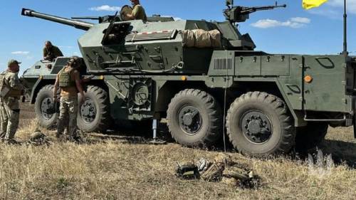 Звернення до Кабінету Міністрів із закликом перерозподілити кошти, виділені на телемарафон, на потреби Збройних Сил України, отримало понад 11 тисяч голосів.