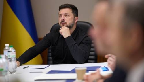 Зеленський провів виїзне засідання Ставки за участю командирів корпусів та оборонних підприємств