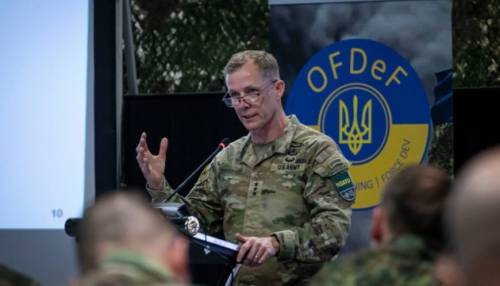 Президент України Володимир Зеленський відзначив орденом керівника Спеціальної місії Північноатлантичного альянсу.
