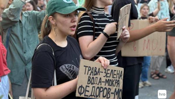 Кияни вимагають повернення Федорова на посаду