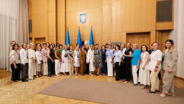 Майстер-клас “Орнек” від Олени Зеленської: культурний код України на дипломатичній арені