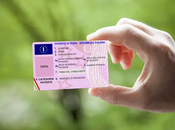 Українські водійські права в Італії: обмін без іспитів – детальна інструкція