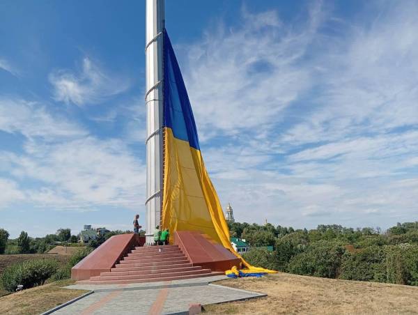 Київ оновив головний прапор та знакові локації до 35-річчя Незалежності