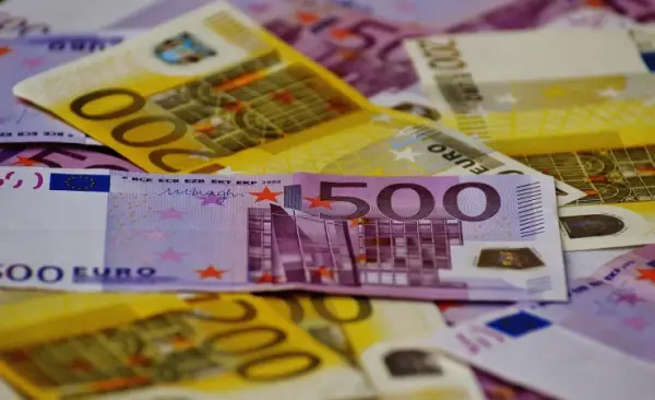 Євро додав 22 копійки на міжбанківському валютному ринку