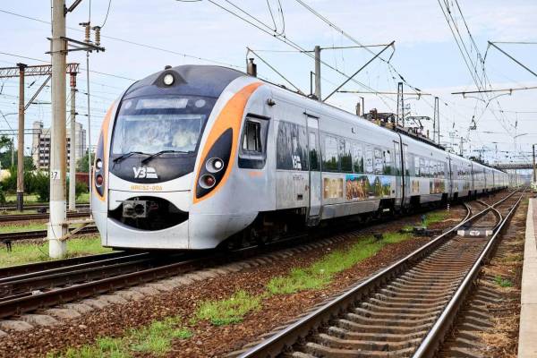 Укрзалізниця запроваджує гнучкі тарифи: коли ціна квитків зросте