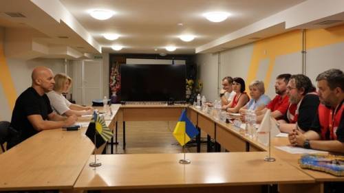 Голова Донецької ОВА повідомив про розміщення 21 мобільного укриття за сприяння УВКБ ООН.