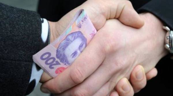 35 років боротьби з корупцією: звитяги України на цьому шляху