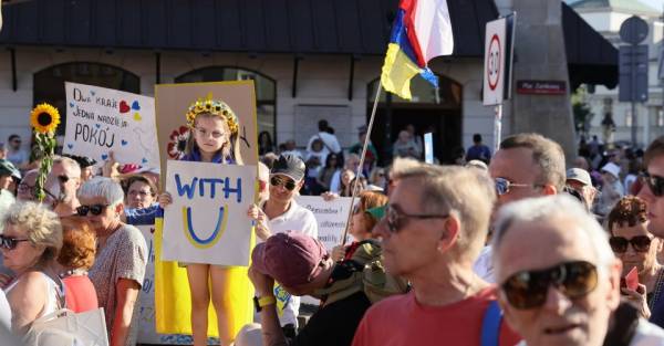 Польща: сотні людей вийшли на протести проти нападів на українців